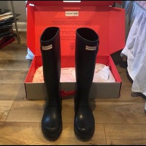 Hunter Black Matte Rain Boots